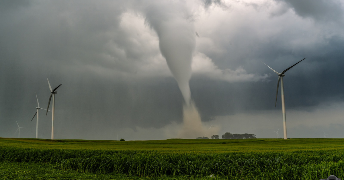 how to prepare for a tornado